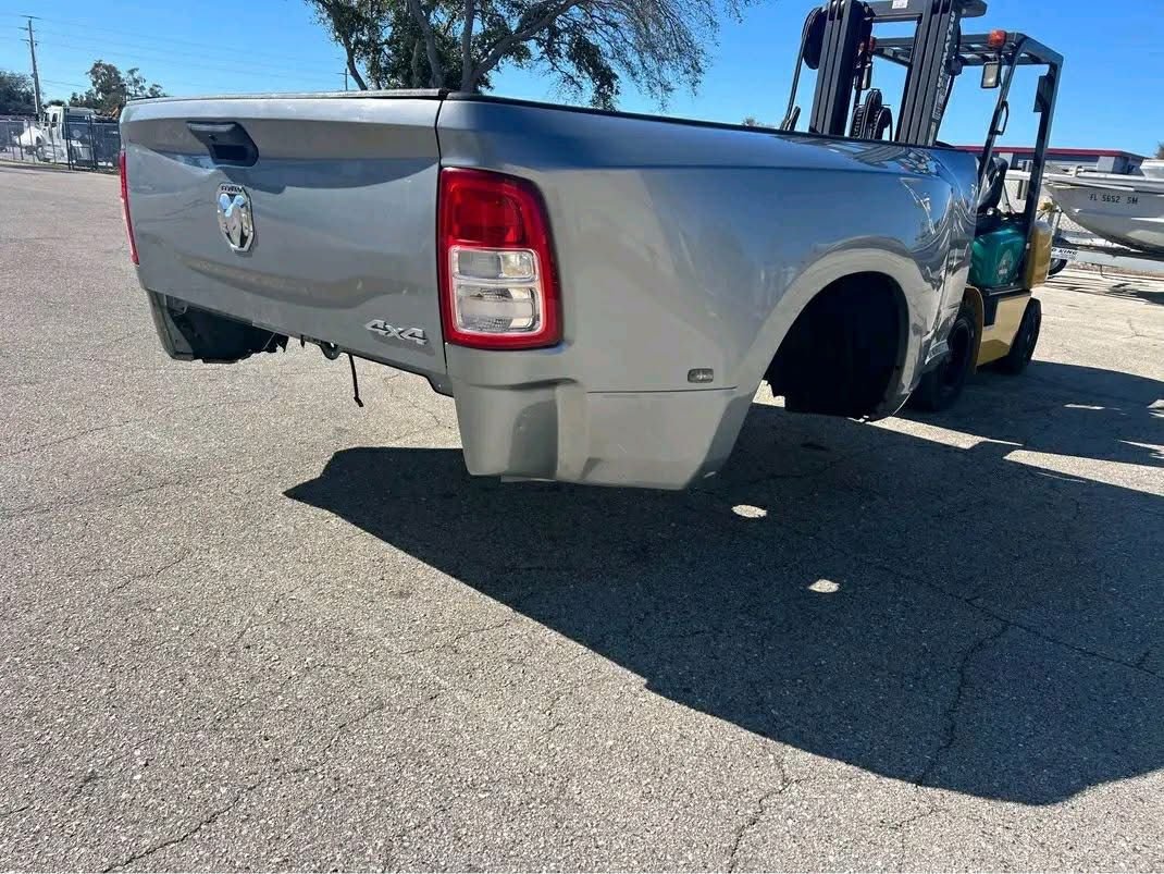 8ft Long Bed for Dodge 3500 Dually - Image 6