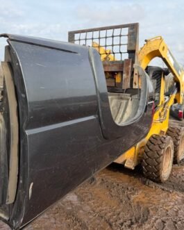 1999–2006 Chevy / GMC 6.5 Ft Short Bed – Rust Free OEM Takeoff