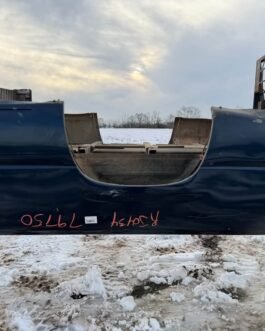 1999–2006 Chevy / GMC 8 Ft Long Bed – Rust Free OEM Takeoff
