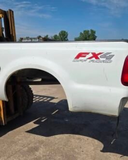 1999–2016 Ford Super Duty 6’9″ Short Bed – Oxford White