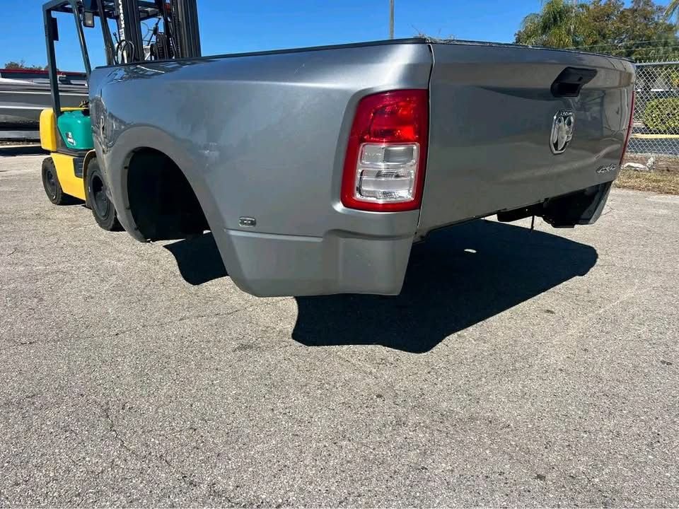 8ft Long Bed for Dodge 3500 Dually - Image 2