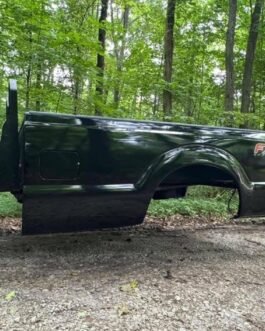 2011–2016 Ford Super Duty 8 ft Long Bed – Brand New Takeoff, Forest Green