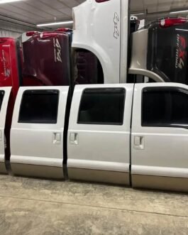 2011–2016 Ford Super Duty Complete Door Set – Pearl White / Arizona Beige Two-Tone