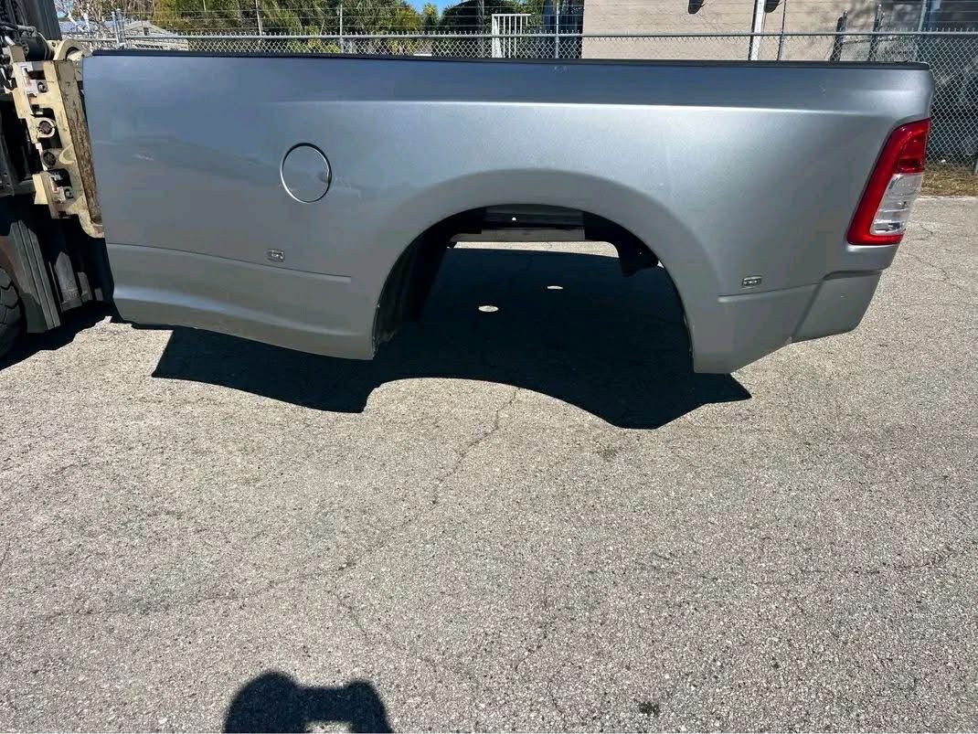 8ft Long Bed for Dodge 3500 Dually - Image 7