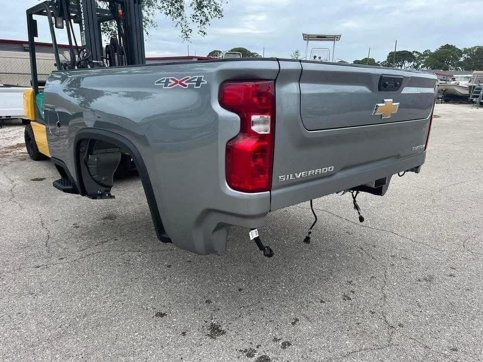 2014–2020 GMC Sierra 2500/3500 – 6’6” Bed with 5th Wheel Package - Image 3